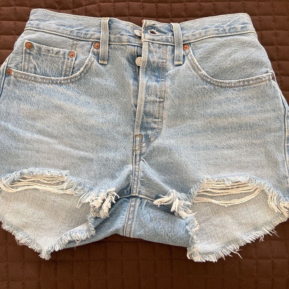 501 Levi shorts